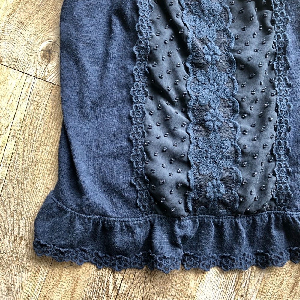 2/$20 ❤️ Hollister Navy Ruffled Easy Fit Cami Tank - Picture 4 of 6